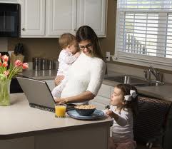 alt=bekrja dari rumah